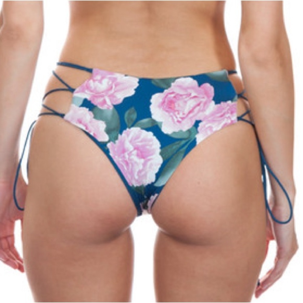 NWOT Frankies Bikinis Ayla Bottom in Pink Peony XS - Picture 3 of 7